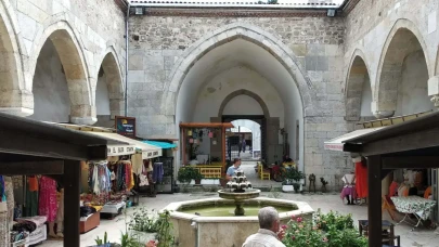 Pervane Medresesi ziyaret saatlerine yaz güncellemesi