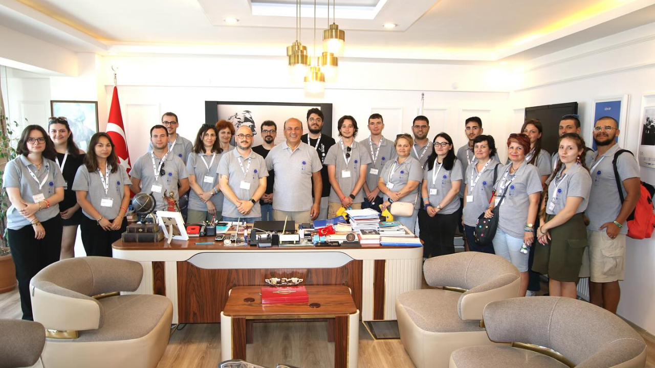 Erasmus öğrencilerinden Başkan Gürbüz’e ziyaret