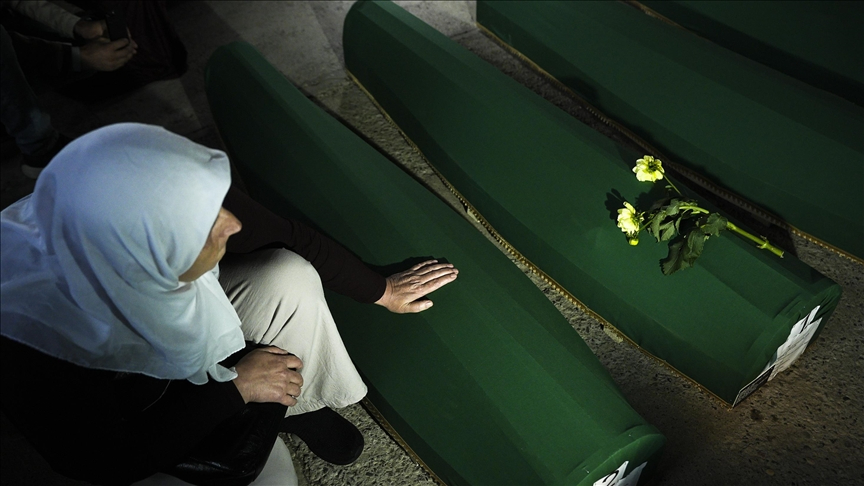 Srebrenitsa Soykırımı'nın 7 kurbanı bugün toprağa verilecek