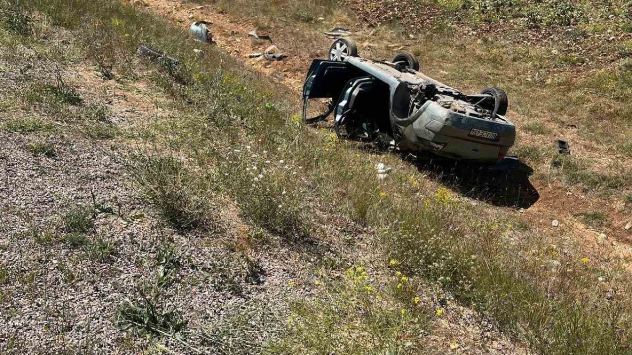 Otomobil şarampole uçtu, 1’i ağır 2 yaralı