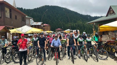 Sinoplu bisikletçiler Kulakkaya Yaylası'nda pedal çevirdi