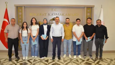 YKS başarısını kaymakamla paylaştılar