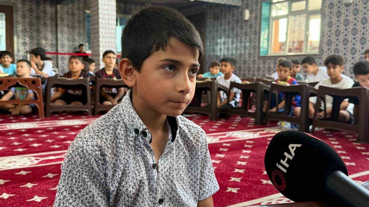 Savaşta tek bacağını kaybeden 8 yaşındaki Suriyeli çocuk arkadaşlarına sabrıyla örnek oluyor