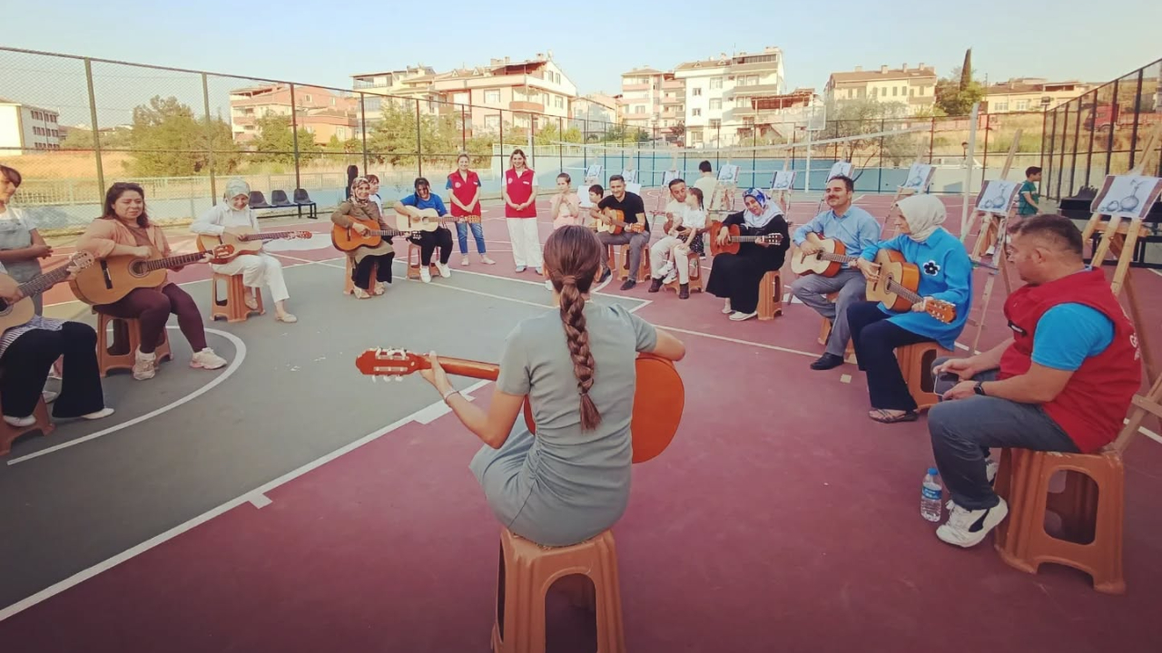 Sinop'ta aile bağları sanatla pekişti