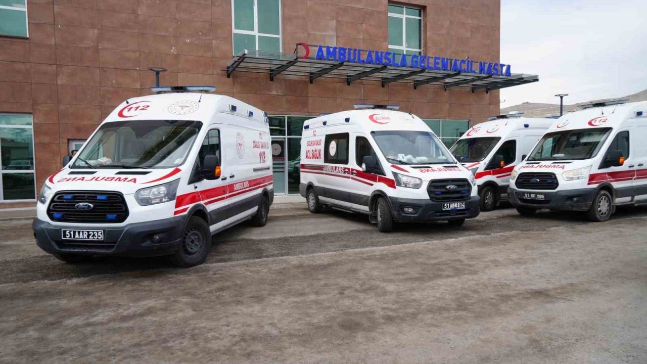 Üzerine dolap devrilen küçük kız hayatını kaybetti