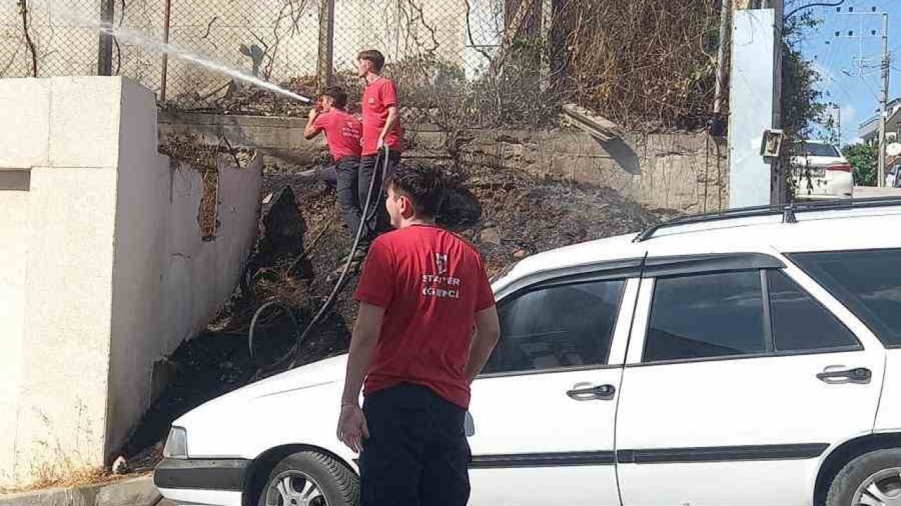 Elektrik direğinde kısa devre yangına sebep oldu