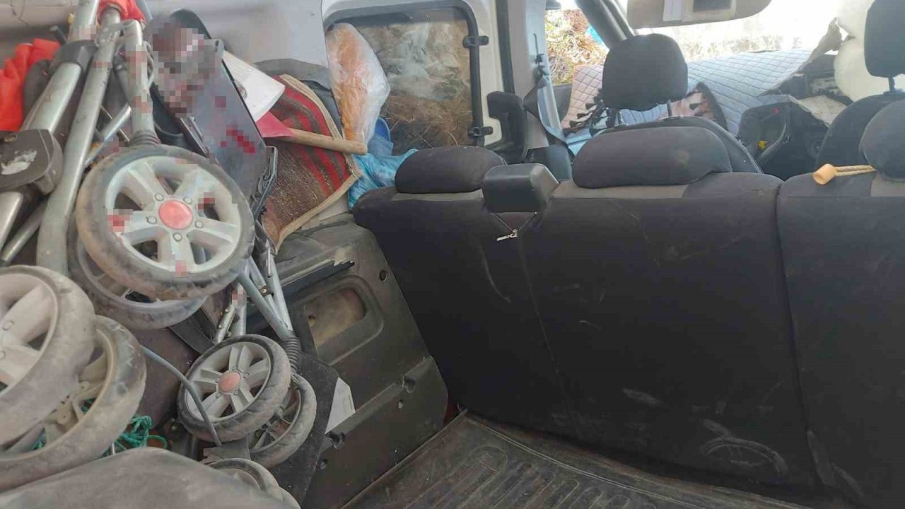 Ehliyetsiz genç kaza yaptı, araçtaki 3 kişi yaralandı