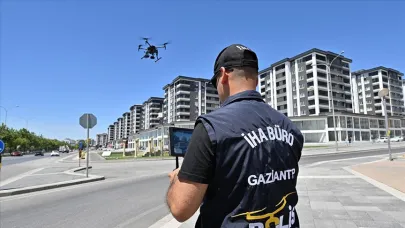 Kaza sonrasında oluşan trafik yoğunluğu "sesli dron" ile gideriliyor