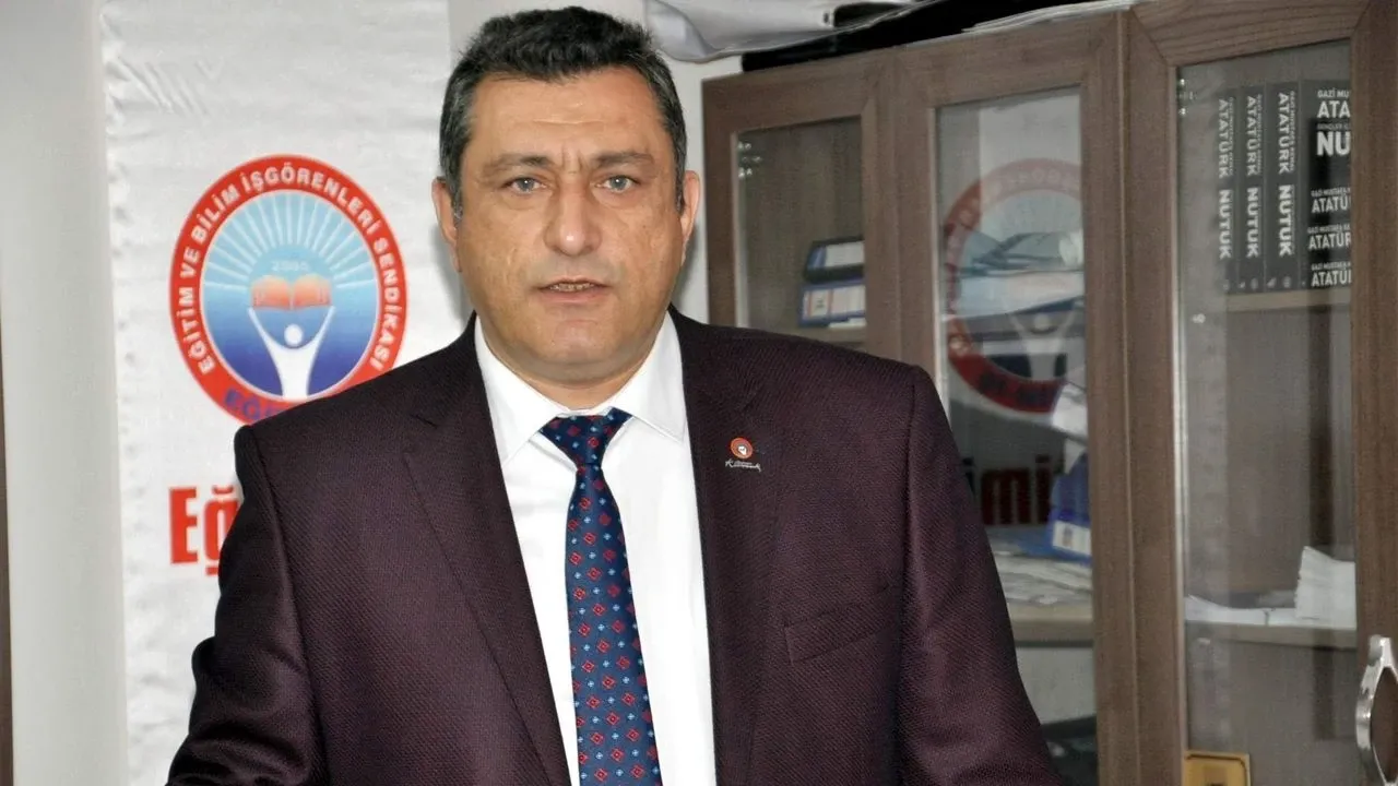 Eğitim-İş’ten 30 Ağustos Zafer Bayramı mesajı!