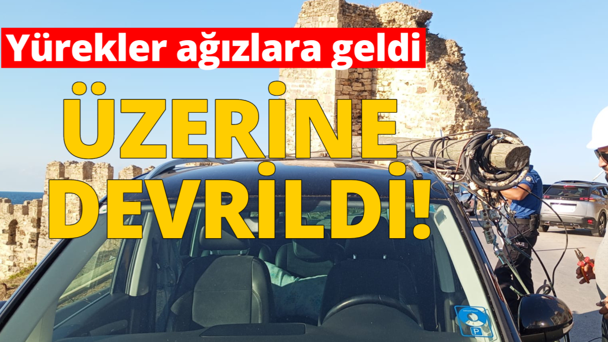 Sinop’ta elektrik direği otomobile düştü