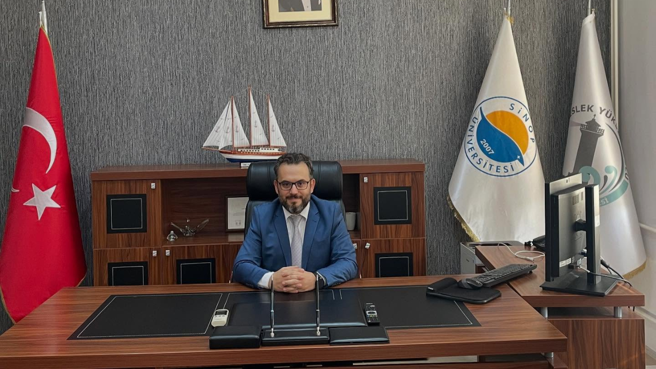Gerze MYO’da bayrak değişimi