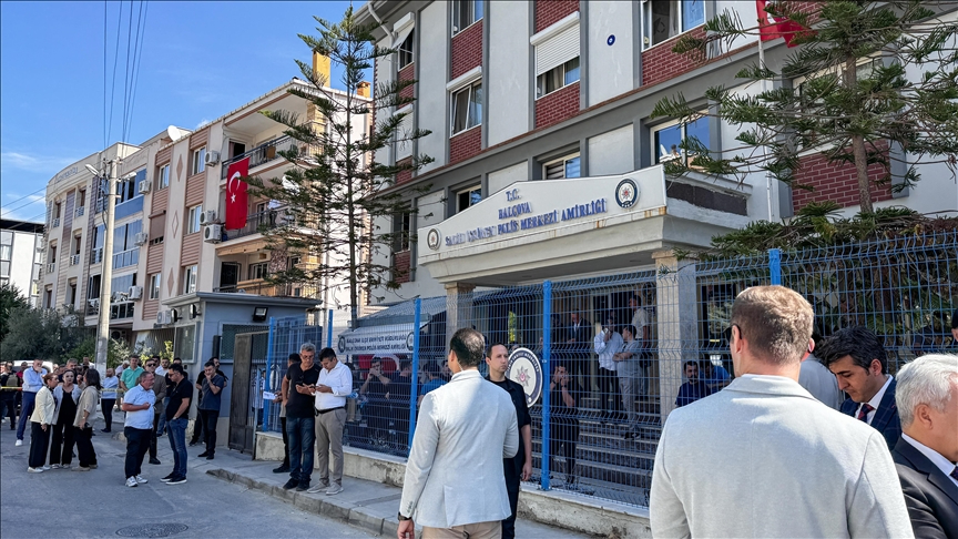 2 polisin şehit olduğu silahlı saldırı soruşturmasında gözaltı sayısı 27'ye yükseldi