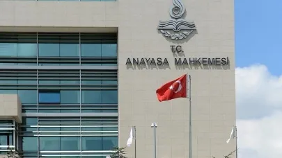 AYM'den boşanan kadın için bekleme süresini düzenleyen kanuna ilişkin karar