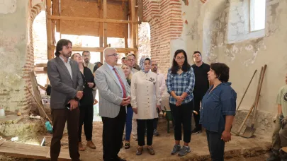 Balatlar kazısının önemli eserleri tanıtıldı