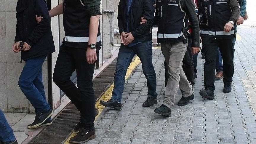FETÖ operasyonunda 10 şüpheli yakalandı