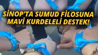 Sumud filosuna destek için mavi kurdele takıldı