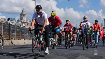 Pedallar Küresel Sumud Filosu için çevrildi