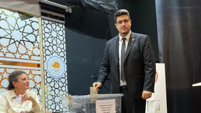 CHP Gerze'de kongre tamamlandı: Alper Arslan yeni ilçe başkanı oldu