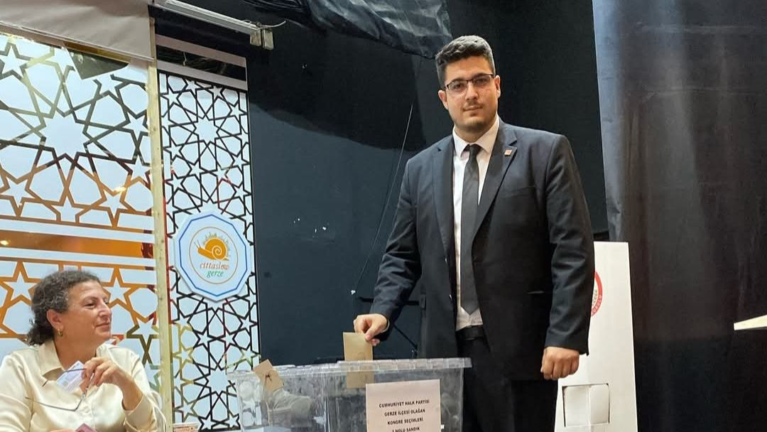 CHP Gerze'de kongre tamamlandı: Alper Arslan yeni ilçe başkanı oldu