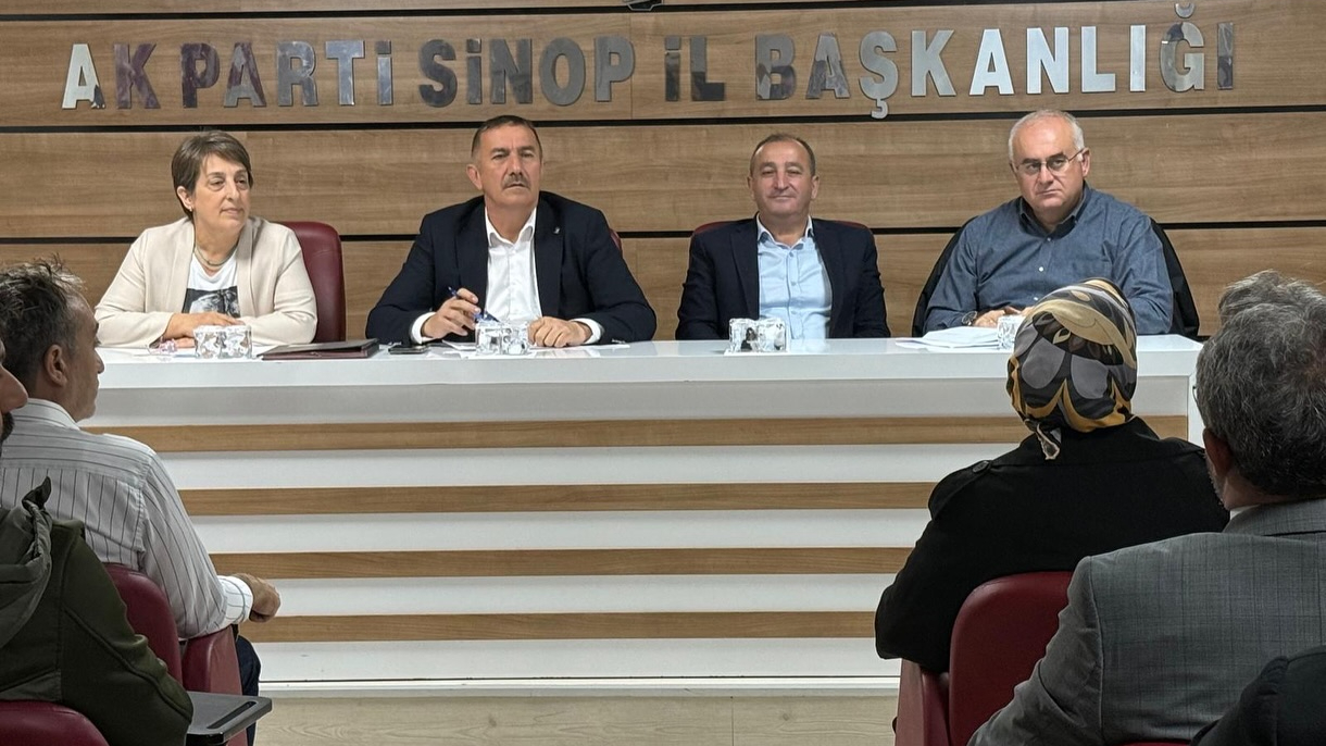 AK Parti Sinop’ta teşkilat çalışmaları masaya yatırıldı