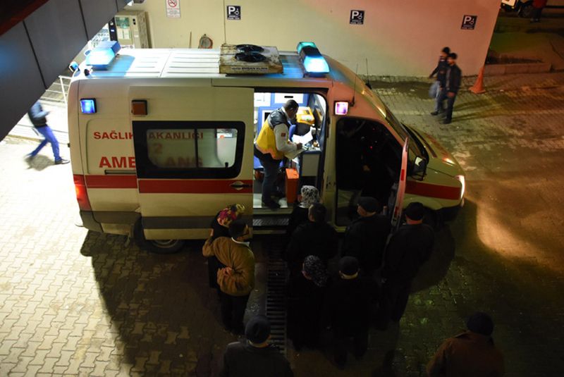 SİNOP'TA ZEHİRLENEN 10 BALIKÇI, HASTANEYE KALDIRILDI