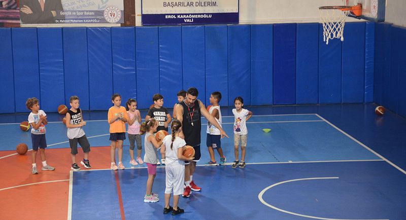 PANDEMİ DE YAZ SPOR OKULLARI YOĞUN İLGİ GÖRÜYOR