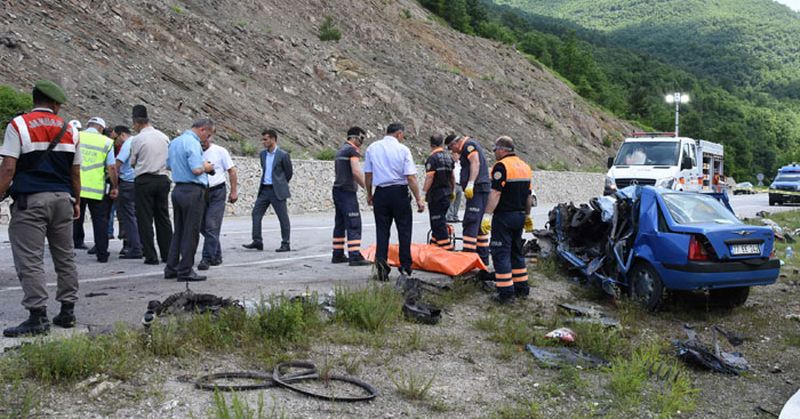 AZRAİL MEMLEKET YOLUNDA YAKALADI