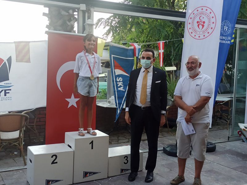 MİNİK YELKENCİLERE ÖDÜL TÖRENİ