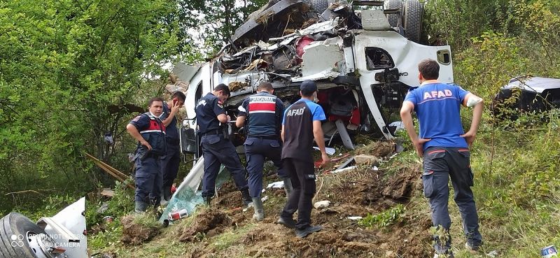 Freni patlayan kamyonet takla attı: 1 yaralı