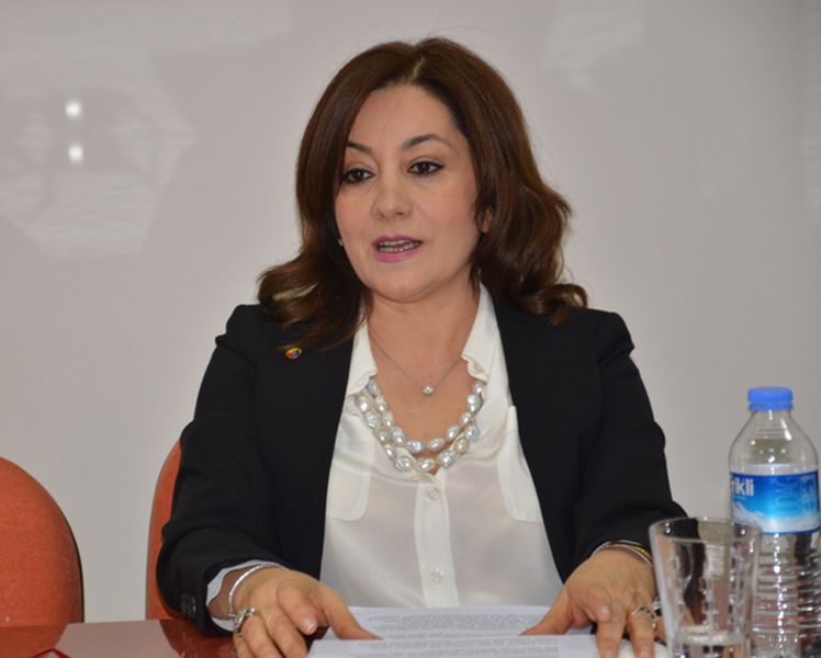 “İşte KADIN evde KADIN”