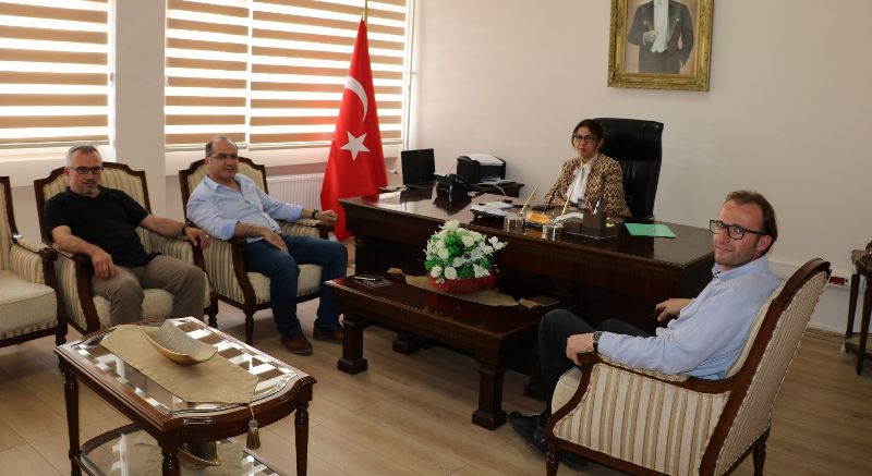 SİNOP DİYOJEN ROTARY KULÜBÜ BAŞKANI VE YÖNETİM KURULU ÜYELERİNDEN VALİ ÇETİNKAYAYA ZİYARET