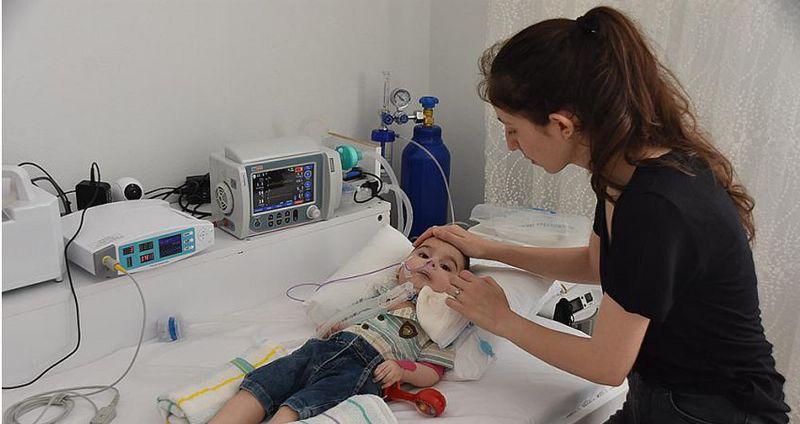 TUĞKAN BEBEK HAYATA GÖZLERİNİ YUMDU!