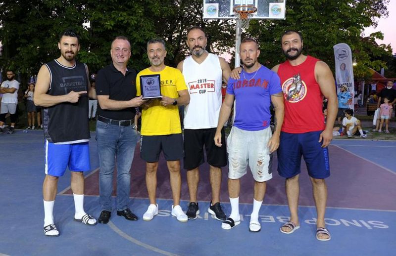4. Geleneksel M. Berkay Akbaş Sokak Basketbolu Turnuvası sona erdi