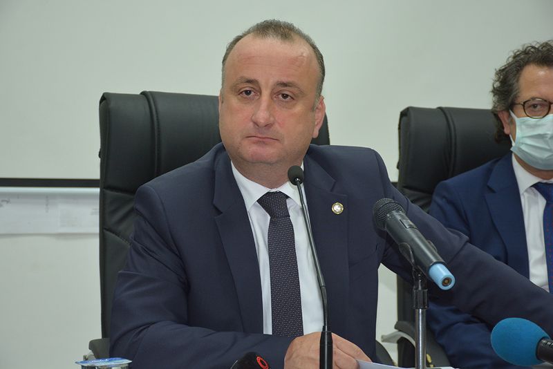 BAŞKAN AYHAN :” SİNOP BELEDİYESİ’Nİ İTİBARSIZLAŞTIRMAK İÇİN BENİM, ÇALIŞMA ARKADAŞLARIM HEDEF ALINDI