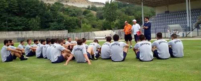 DENİZ KARTALI GELİYOR