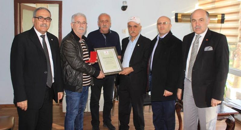 KIZILAY’DAN AHDE VEFA