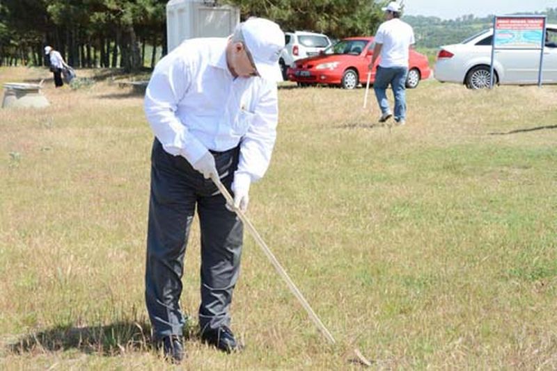 AKLİMAN SAHİLİNDE ÇEVRE TEMİZLİĞİ