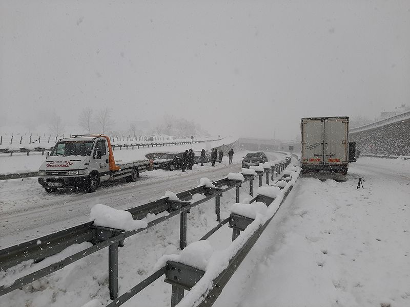 228 KÖY YOLU ULAŞIMA KAPANDI