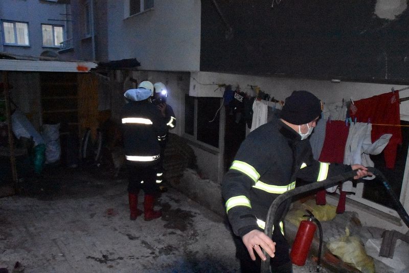 Kış günü sokakta kaldılar