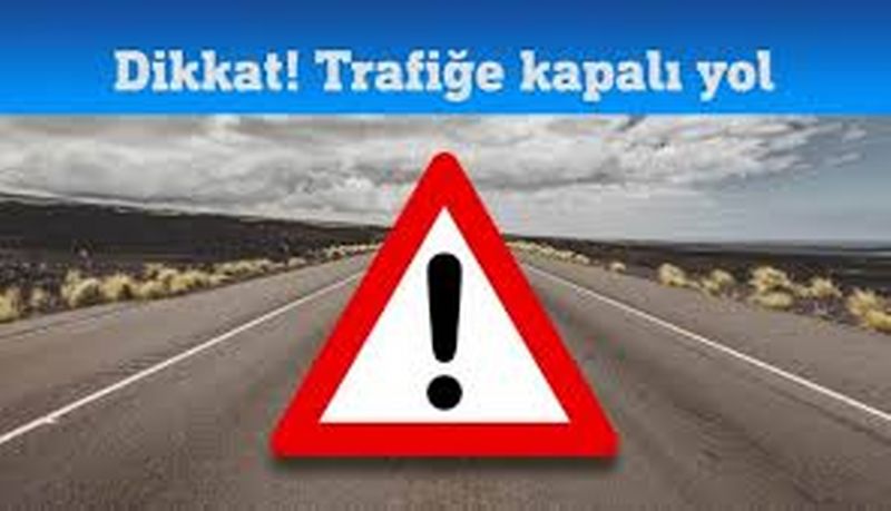 SİNOP AYANCIK SAHİL YOLU TRAFİĞE KAPATILDI