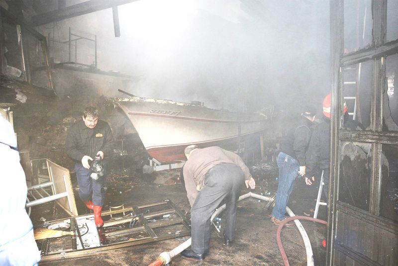 Depo yangını korkuttu