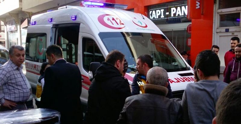 KAMYONETİN KASASINDAN DÜŞTÜ