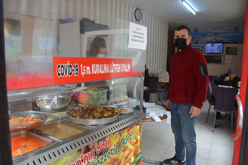 ESNAFLAR AYLAR SONRA DÜKKÂN AÇTI