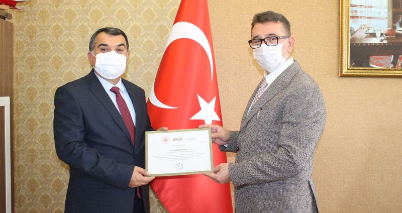 AFAD GÖNÜLLÜLERİNE TEŞEKKÜR BELGESİ VERİLDİ