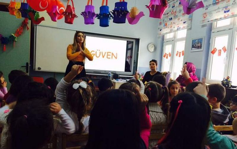 Miniklere Çocuk İstismarı Konusunda Eğitim Verildi