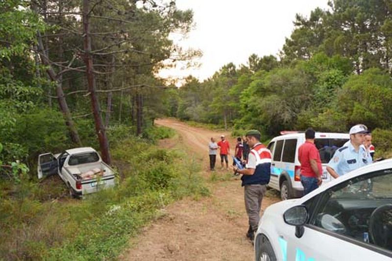 POLİSTEN KAÇARKEN AĞACA ÇARPTI