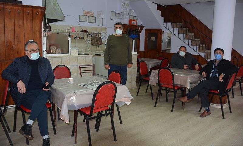Sinop’ta kıraathaneler açıldı, çaylar demlendi