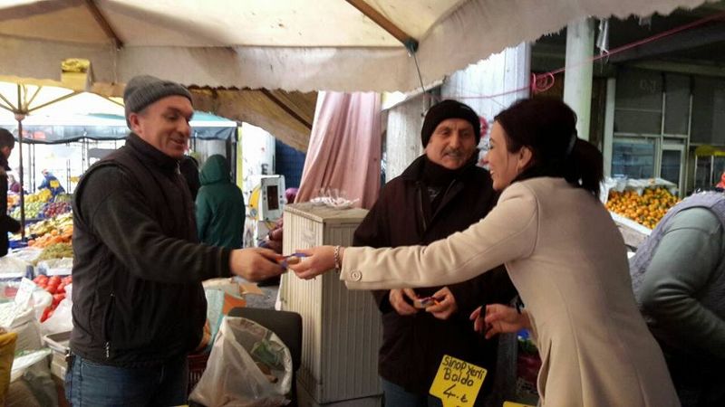 Başkan Altınkök, Pazar Ziyaretinde İlgiyle Karşılandı
