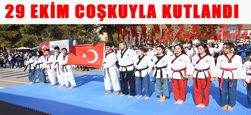 SİNOP'TA 29 EKİM COŞKUYLA KUTLANDI