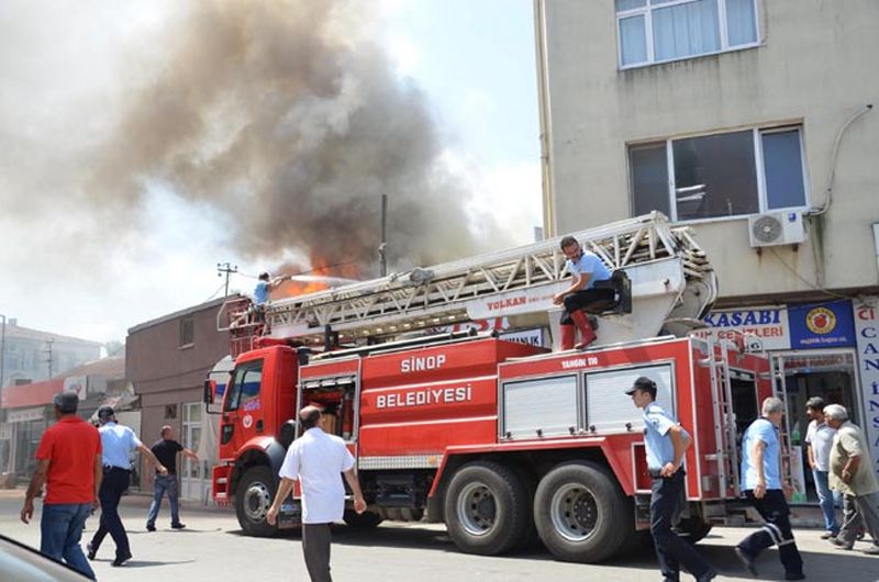 SİNOP’TA KORKUTAN YANGIN